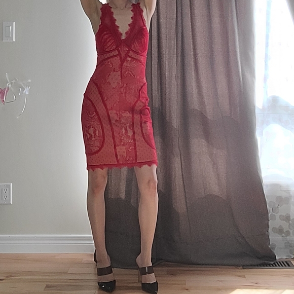 BEBE red lace dress - Picture 6 of 17